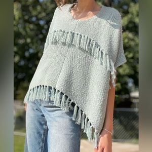 🌊 NWT (Cost Plus) World Market Boho Knit Fringe Poncho Sweater in Sea Foam 🌊